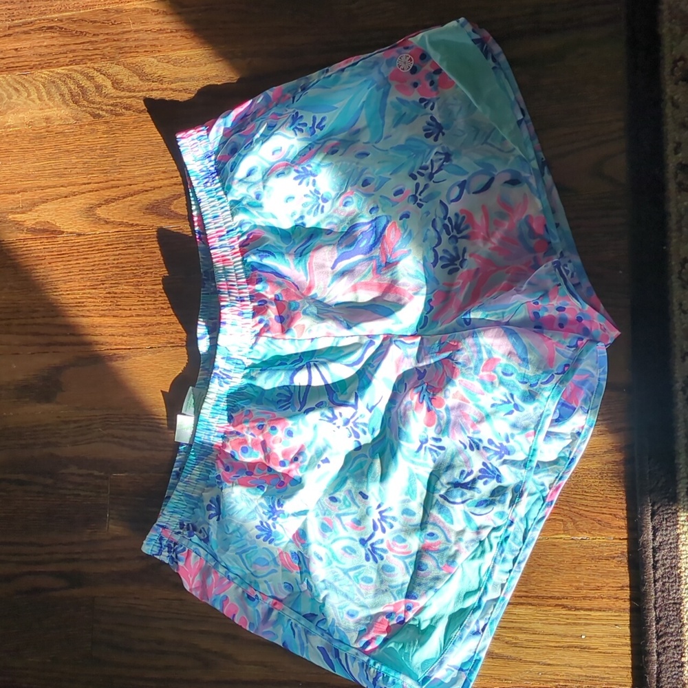 Lilly Pulitzer women's athletic shorts size large